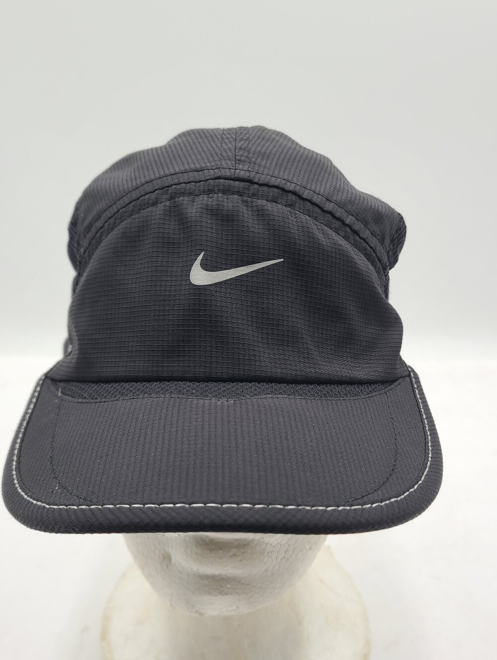 B55 Nike Day Break Black Mesh Adjustable Running Hat Cap